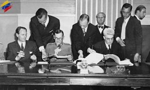 Firma del Acuerdo de Ginebra